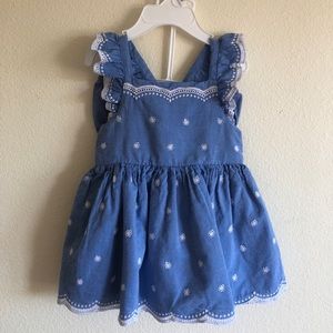 NWOT Cat & Jack Chambray Ruffle Sleeve Embroidered Blue Dress (Size: 18 Months)